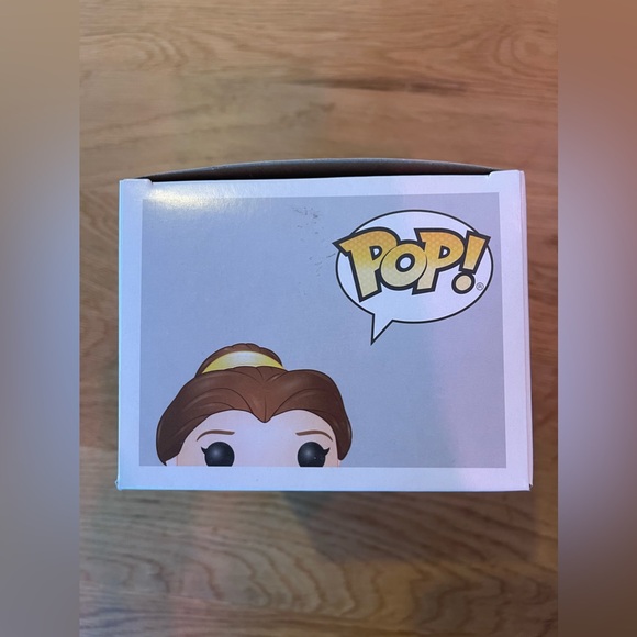 Funko POP Belle 221 - Picture 5 of 7